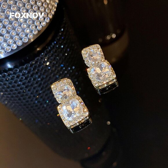 Women's Crystal Cute Double Halo Gold Plated Lightweight White Earrings - Picture 3 of 8